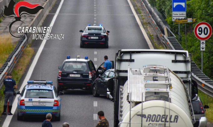 Inseguimento Sulla Statale 36 E Speronamento Bloccata Per Ore La Super