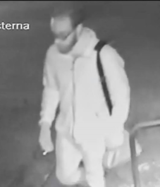 Tombe profanate a Villasola il sindaco pubblica IL VIDEO