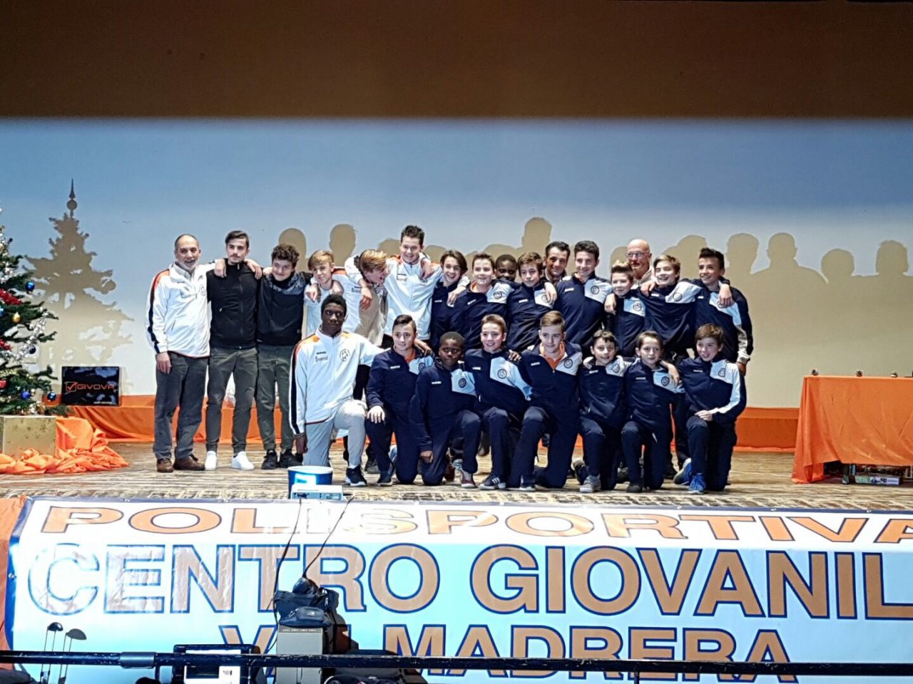 Lunedì i campioni della Polisportiva sfilano sul palco
