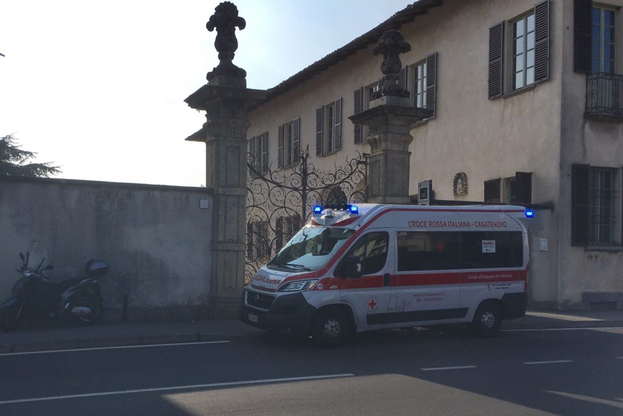 Anziano ferito dopo una caduta