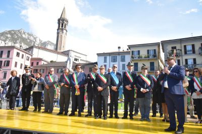 Lecco tricolore per il 95° degli alpini FOTO