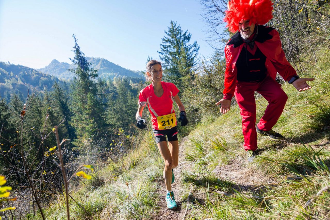 Fabiana Rapezzi vince la Sei Comuni Presolana Trail