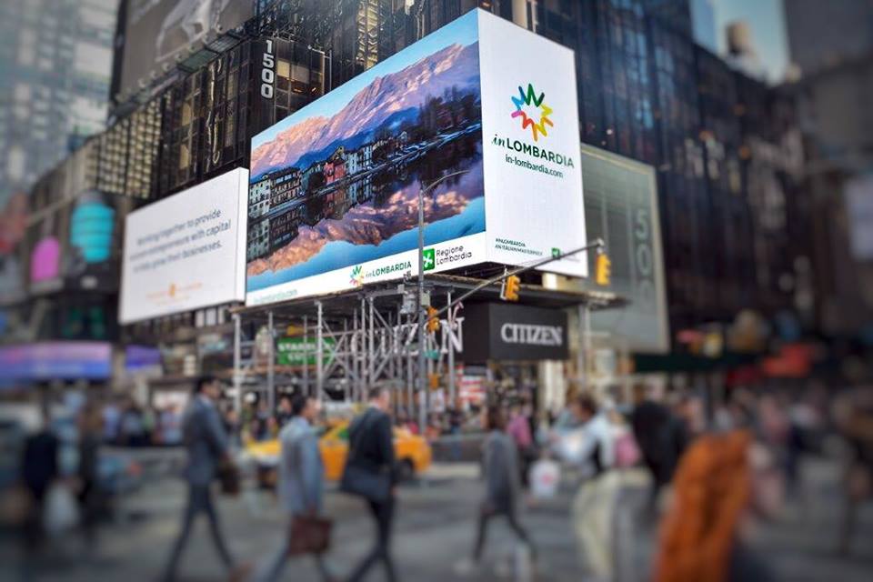 Il fascino di Pescarenico a Times Square VIDEO