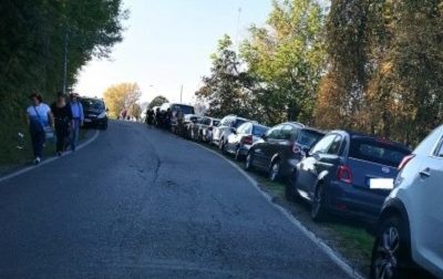 Sosta selvaggia a Montevecchia, il sindaco ha la soluzione