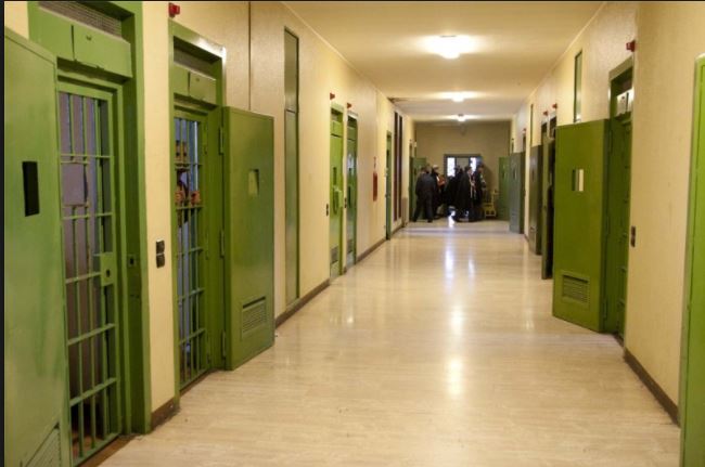 Spacciava cocaina: 16mila euro di multa e oltre 3 anni di carcere