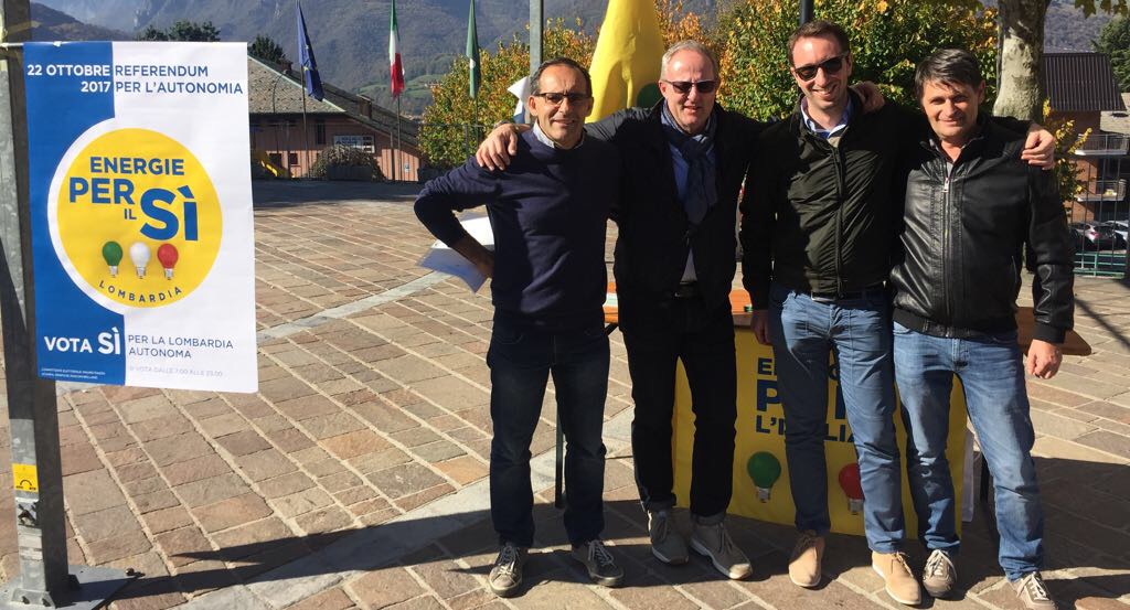 Energie per l’Italia in piazza per il Sì al referendum autonomia FOTO
