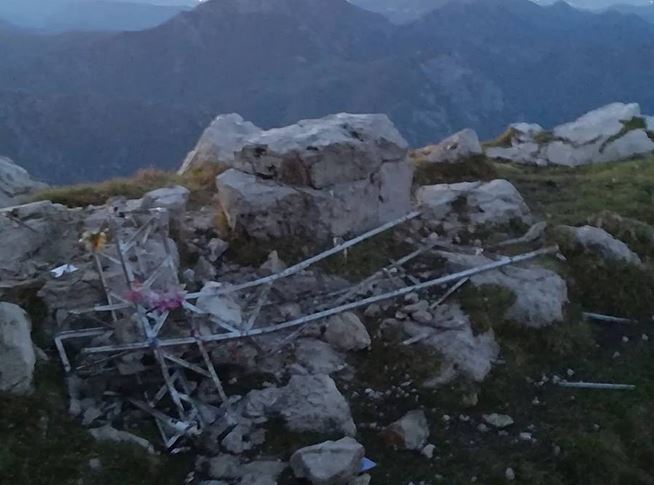 Il grazie al presidente del Cai Ballabio per l’intervento alla Croce della Grignetta