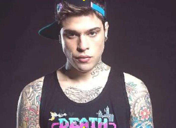 Pugno a dj Mc Cece niente conciliazione Fedez davanti al giudice