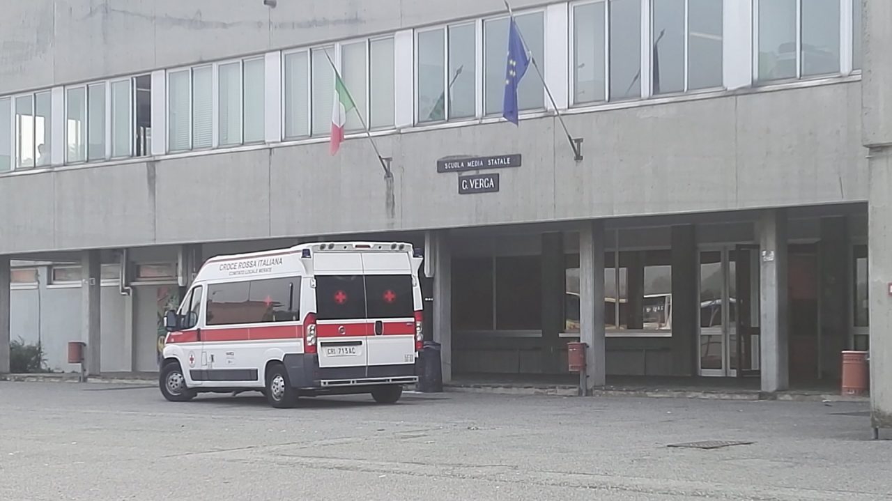 Malore per un dodicenne a scuola