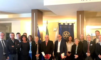 Acceso dibattito sui vaccini al Rotary Club Lecco Manzoni