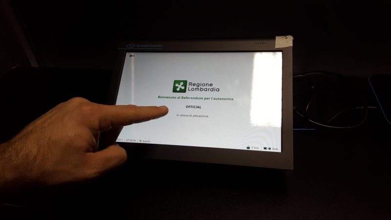 La Lombardia vota i seggi sono aperti