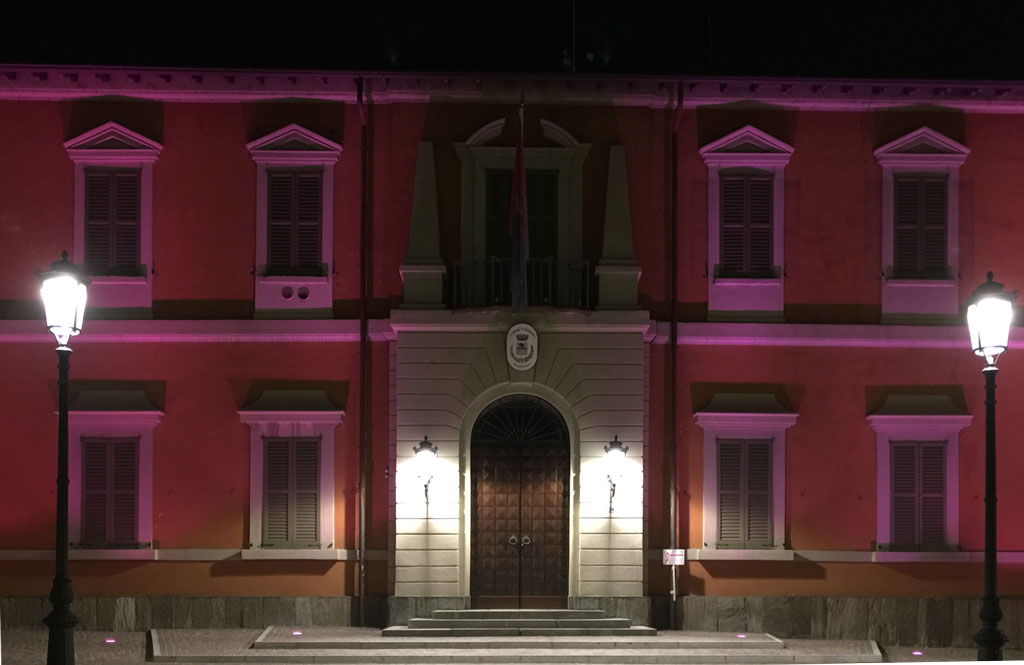 Il Comune di Oggiono ha aderito alla campagna Nastro Rosa