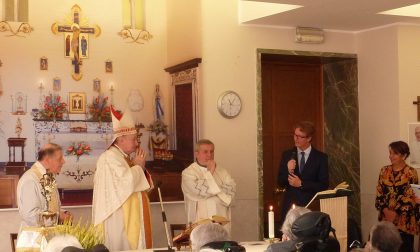 Monsignor Merisi in visita a Villa dei Cedri a Merate