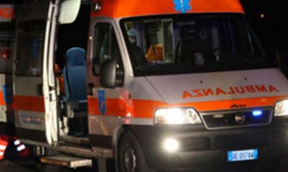 Scontro tra auto, 30enne in ospedale SIRENE DI NOTTE