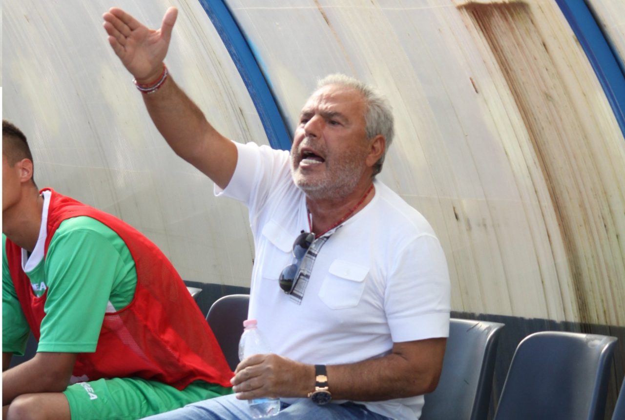 Offende l’arbitro e agita un bastone: il presidente del Lecco squalificato sino a fine anno