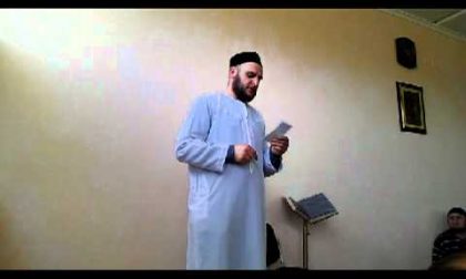 Ecco chi è l'imam espulso legato anche alla inchiesta sulla strage di Berlino  VIDEO