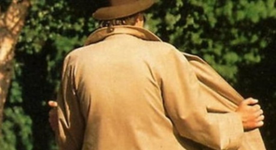 Maniaco sessuale avvicina due ragazze
