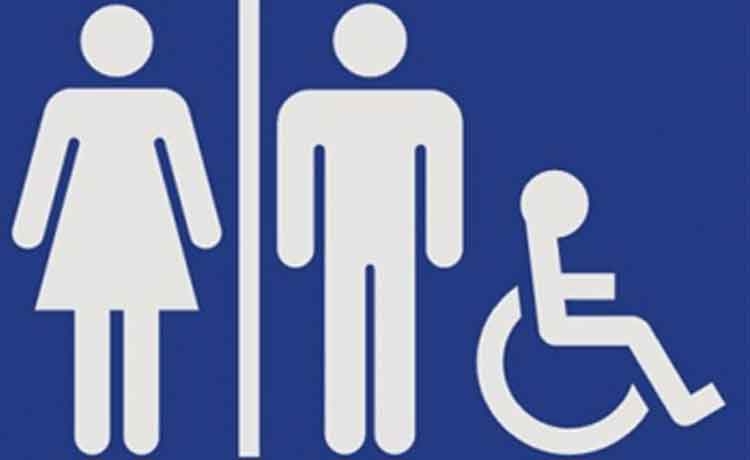 Nuovi bagni pubblici in piazza Mercato a Barzanò