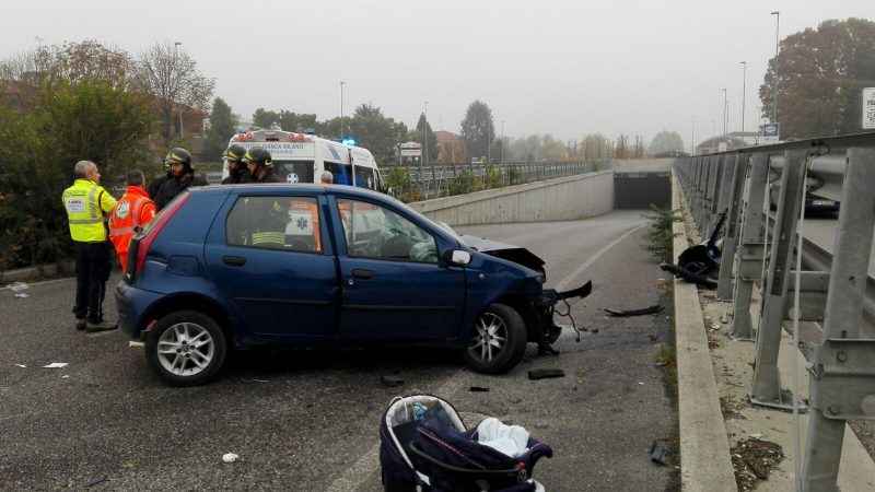 Bimbi e sicurezza in auto “Il piccolo morto in Brianza al 99% non era ben legato”