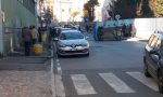 Auto ribaltata nel centro di Casatenovo