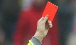 Calcio giovanile, spinge l'arbitro che sospende la gara I PROVVEDIMENTI