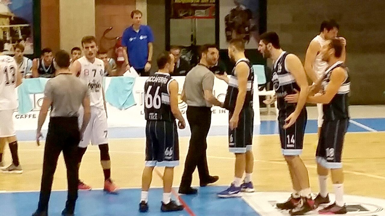 Storico derby di basket: troppo Lecco, Olginate si arrende