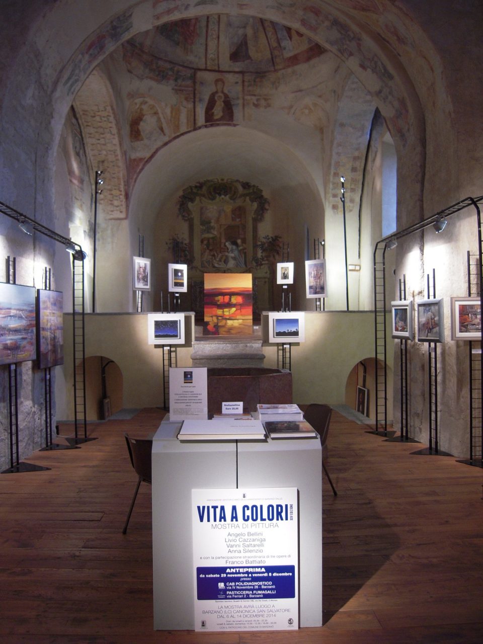 Vita a colori mostra benefica alla Canonica