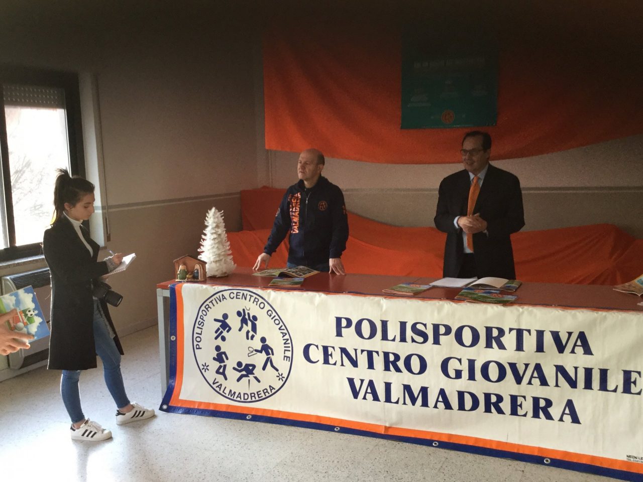 Un album di figurine racconta la Polisportiva Valmadrera