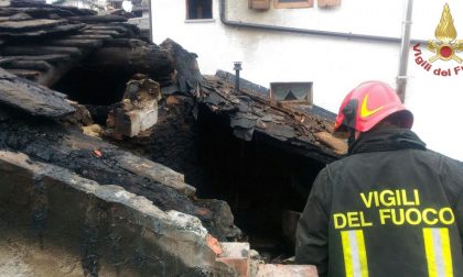 Maxi incendio a Premana spento dai Vigili del fuoco