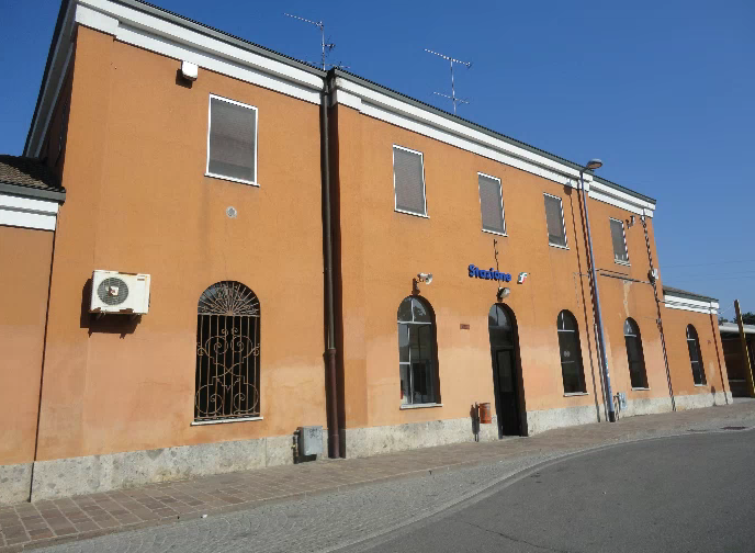 Scippo in stazione a Cernusco