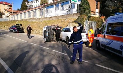 Incidente a Missaglia, furgone ribaltato  in via Giovanni XXIII VIDEO