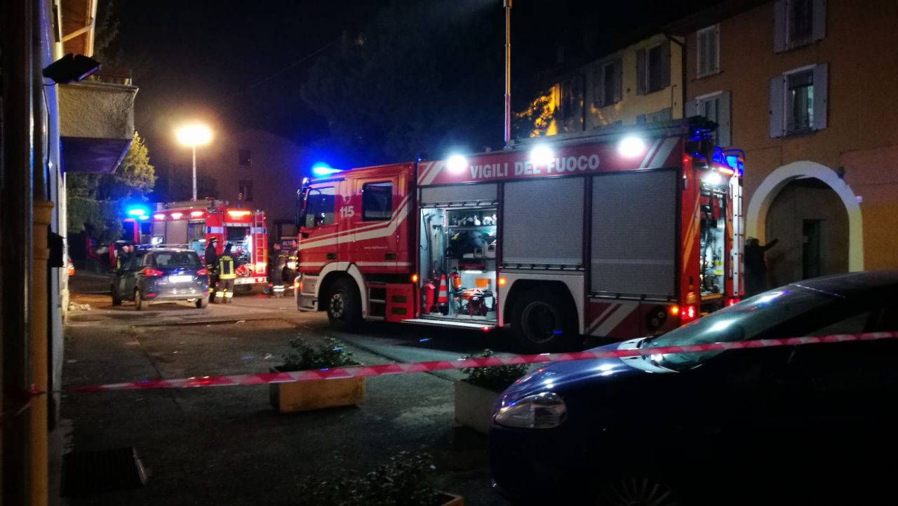 Incendio a Robbiate Intrappolato in casa muore intossicato VIDEO