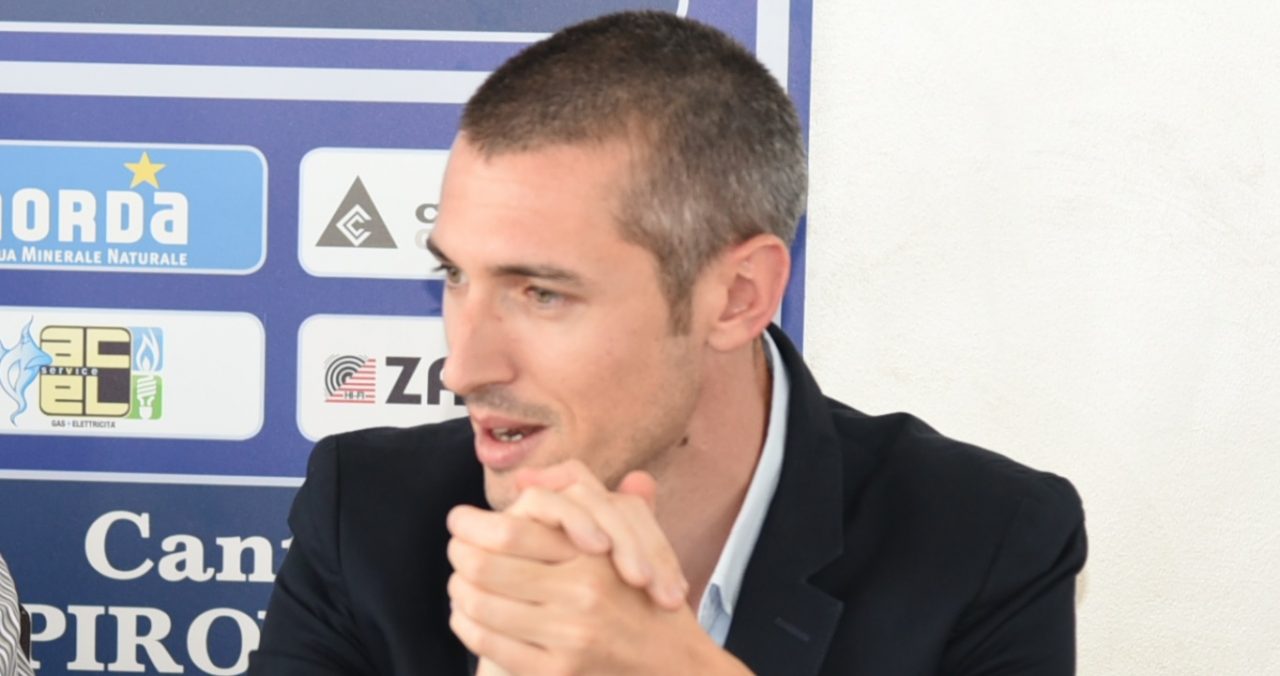 Calcio Lecco, ennesimo scossone: via Riboldi