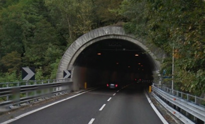 Terrore nella galleria Monte Piazzo