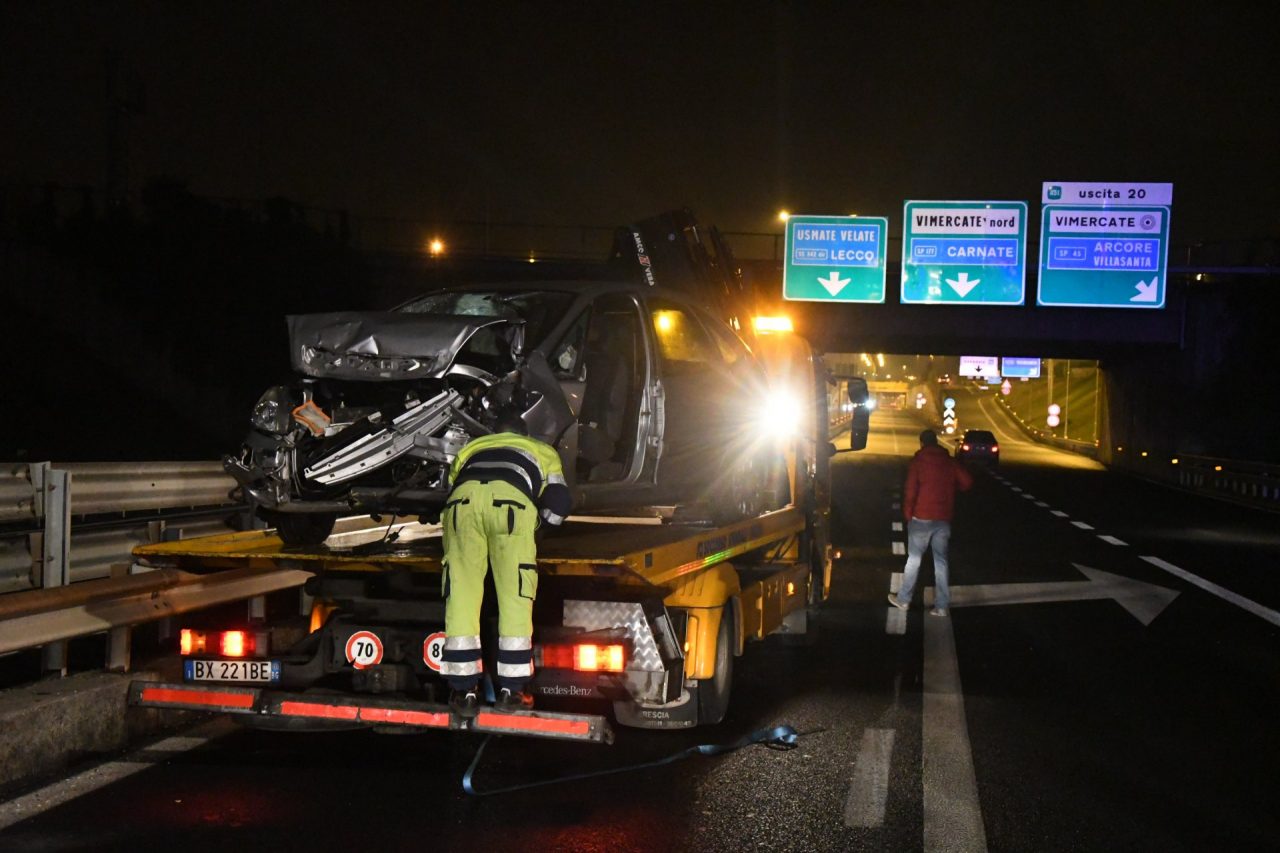 Ottantenne contromano in tangenziale provoca un frontale VIDEO