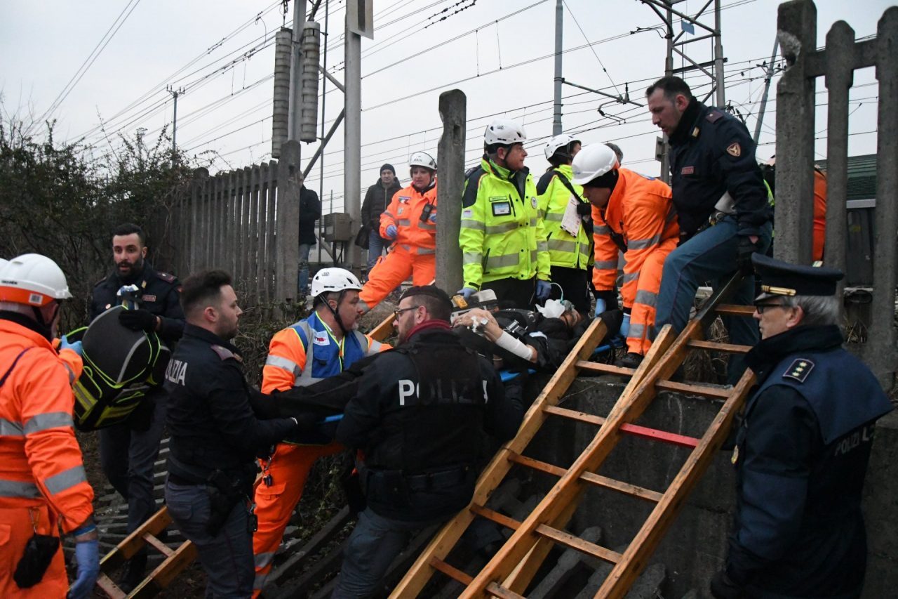 Deraglia treno due morti FOTO