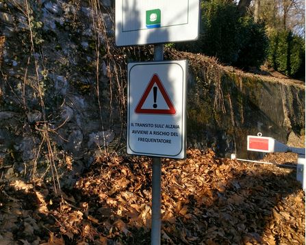 Alzaia pericolosa comparsi inquietanti cartelli