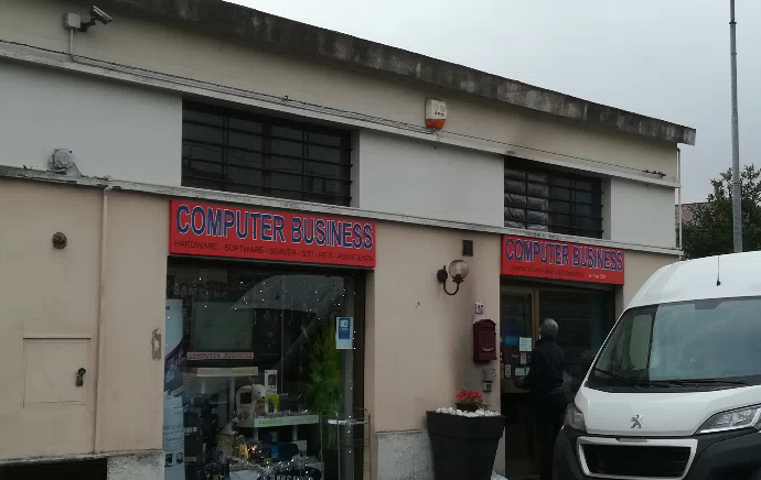 Attentato incendiario emergono le prime ipotesi VIDEO