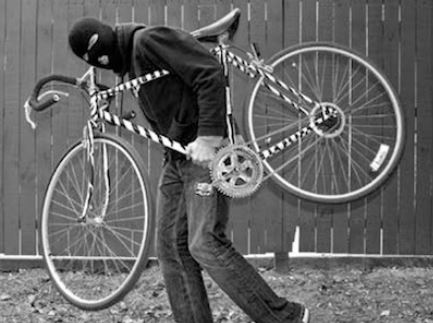 Richiedente asilo ruba una bici, arrestato