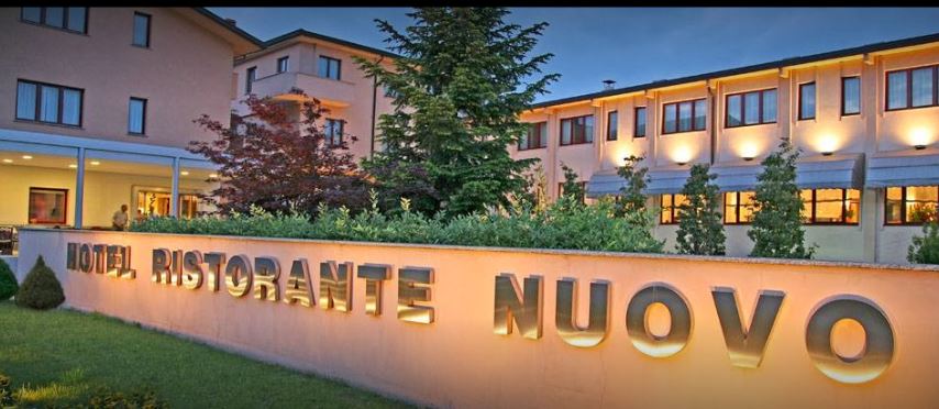 Cuoco si ferisce a una mano mentre prepara il cenone all’Hotel Ristorante Nuovo