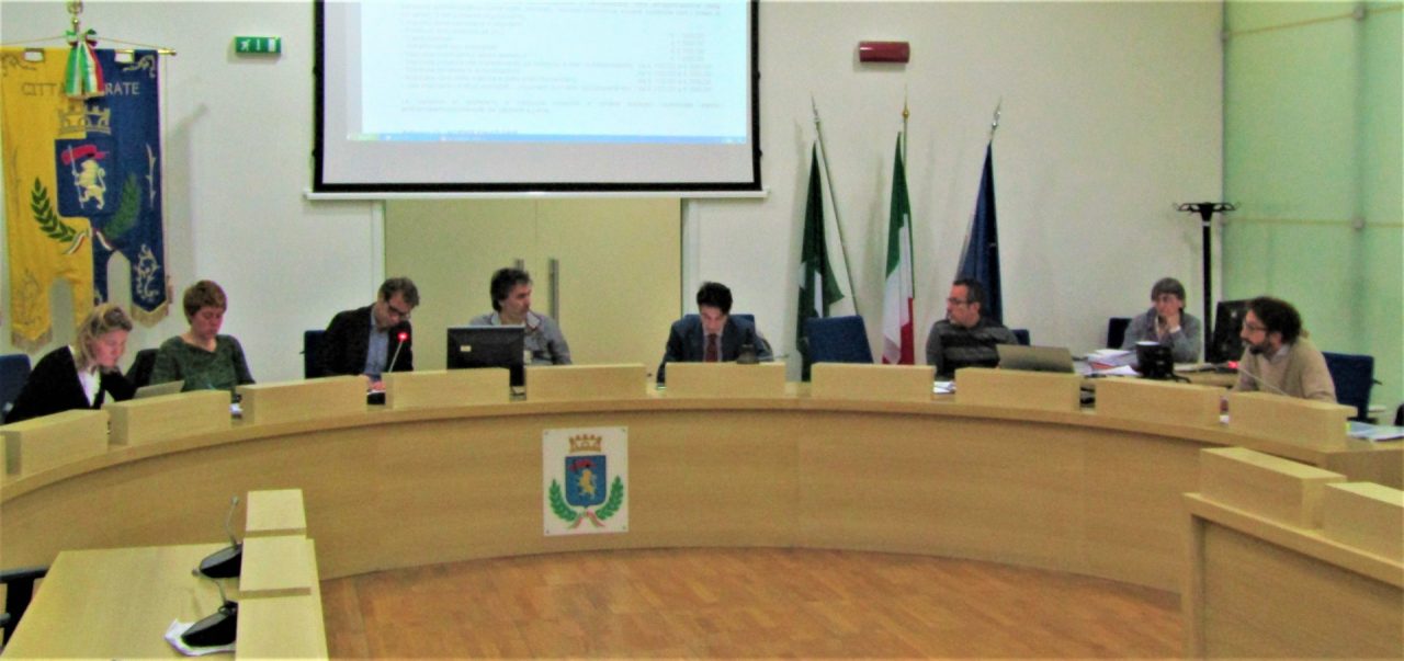 Da febbraio arrivano le multe per chi sbaglia a esporre i rifiuti