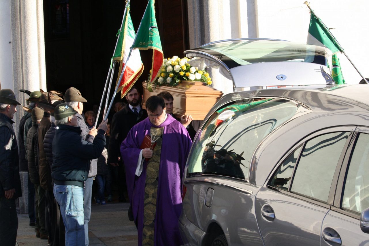Celebrati a Civate i funerali di Giacomo Valsecchi