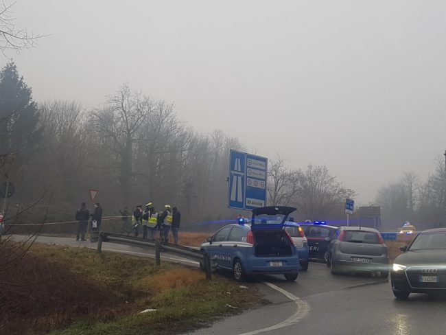 Omicidio in 36 identificato l’uomo accoltellato