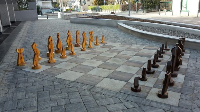 Scacchi in piazza per tutti regalo del Comune