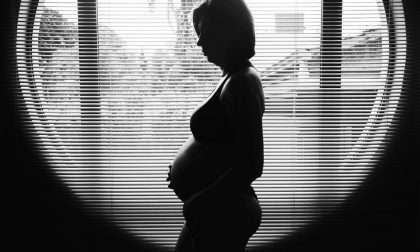 Una gravidanza inaspettata e il dramma di una scelta dolorosa