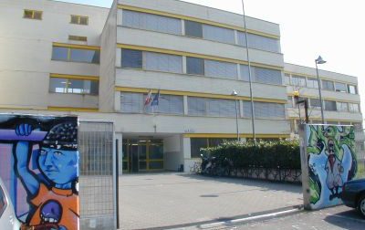 Pioggia di multe al liceo Agnesi