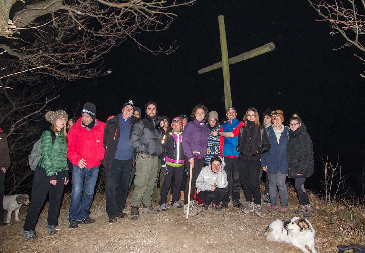 A piedi, di notte, fino a Vezio. Che spettacolo la Camminata Ecologica
