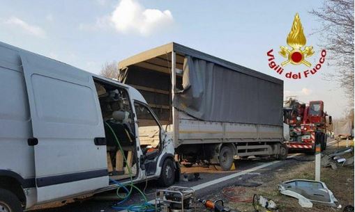 Maxi incidente in Statale 36, coinvolto un Lecchese. E’ caccia all’autista spericolato FOTO