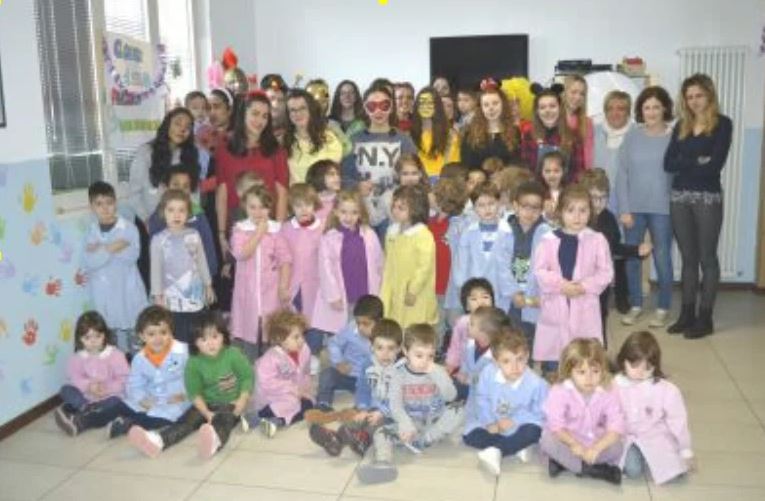 In maschera per far divertire  i bimbi della Paride Cariboni di Colico