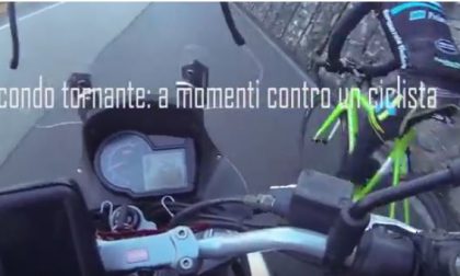Spericolato giro in moto sulle strade del Lago VIDEO